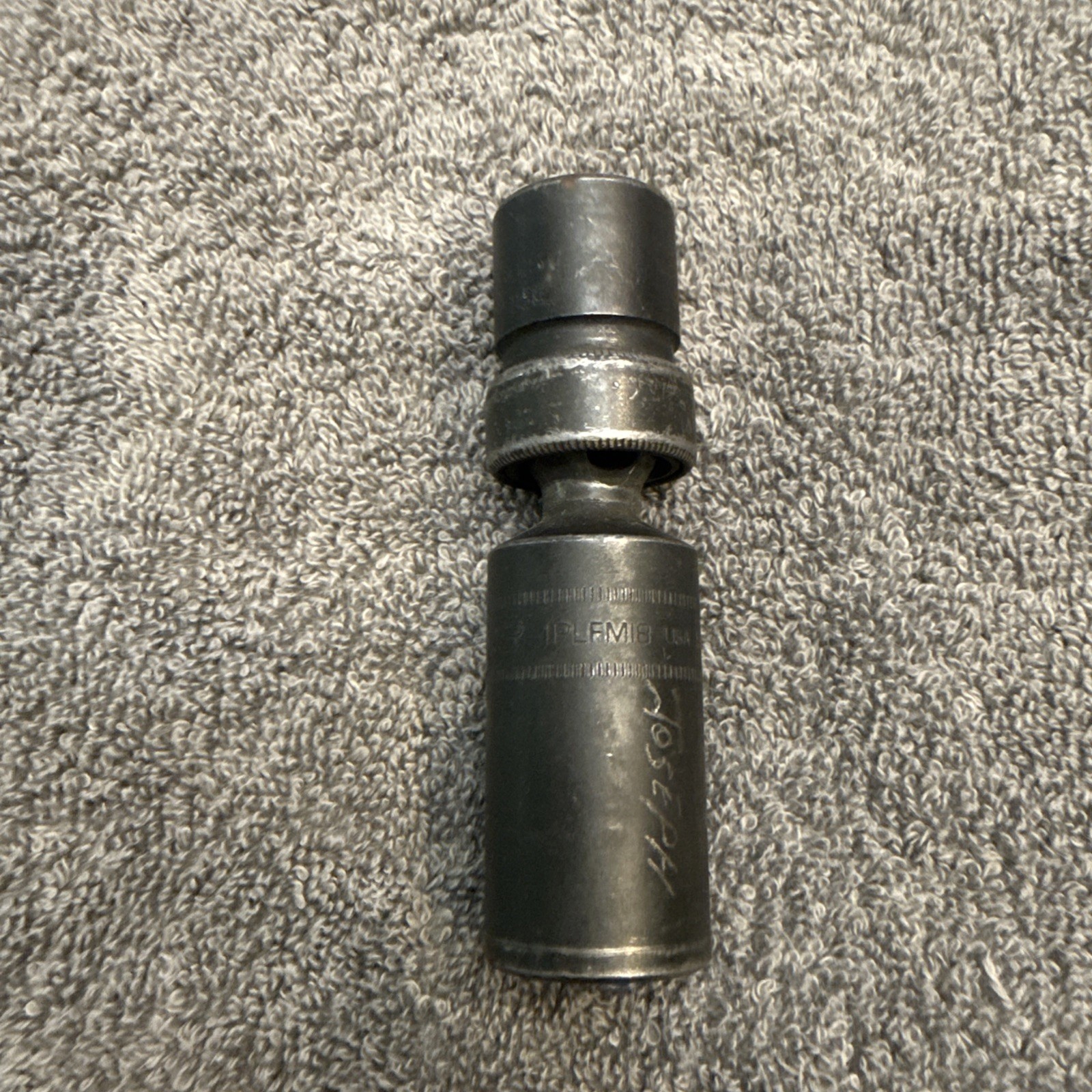 Snap-on Tools USA 18mm IPLFM18B 1/2″ Drive 6 Pt Point Swivel Impact Socket