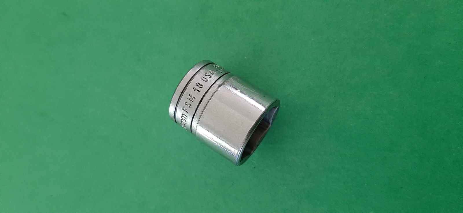 Snap-on Tools USA 18mm Shallow Socket 3/8″ Drive 6pt Point FSM18 606