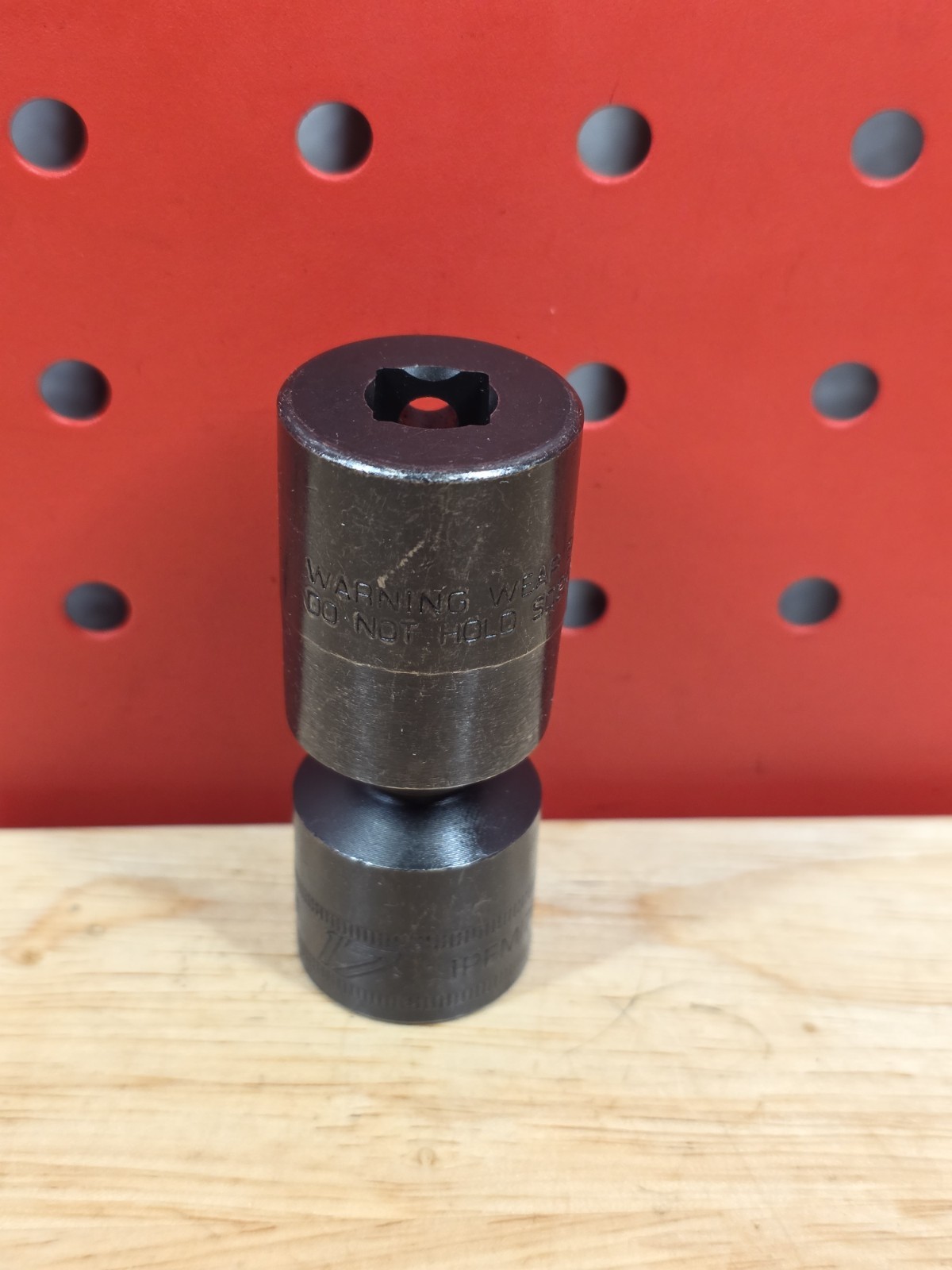Snap-on Tools NEW IPFM17C 17mm 3/8″ Drive Metric 6-Point Impact Swivel Socket