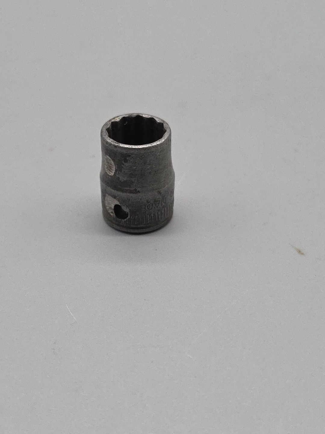 Snap On Tools F-140 7/16″ Socket 12 Point 3/8″ Drive USA
