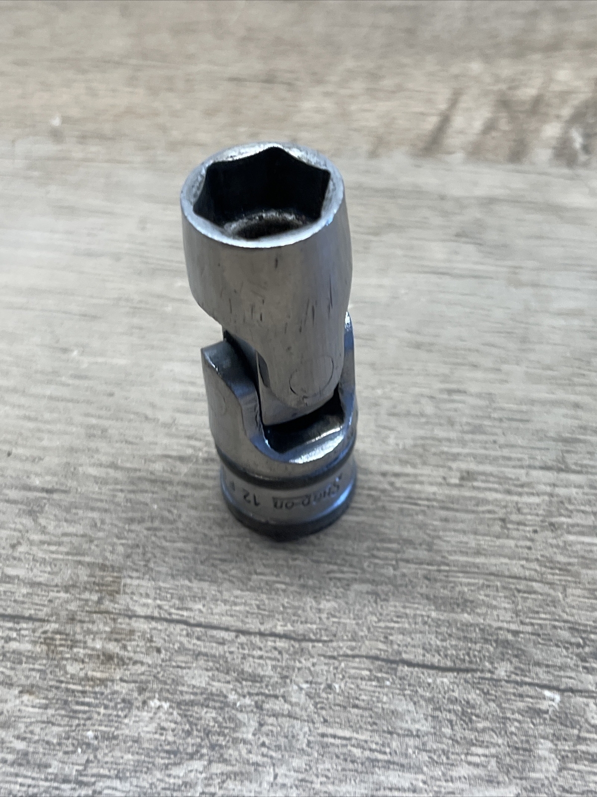 Snap-on 3/8″ Drive 12 mm Metric 6-Pt BANDED Shallow Universal Socket FSUM12