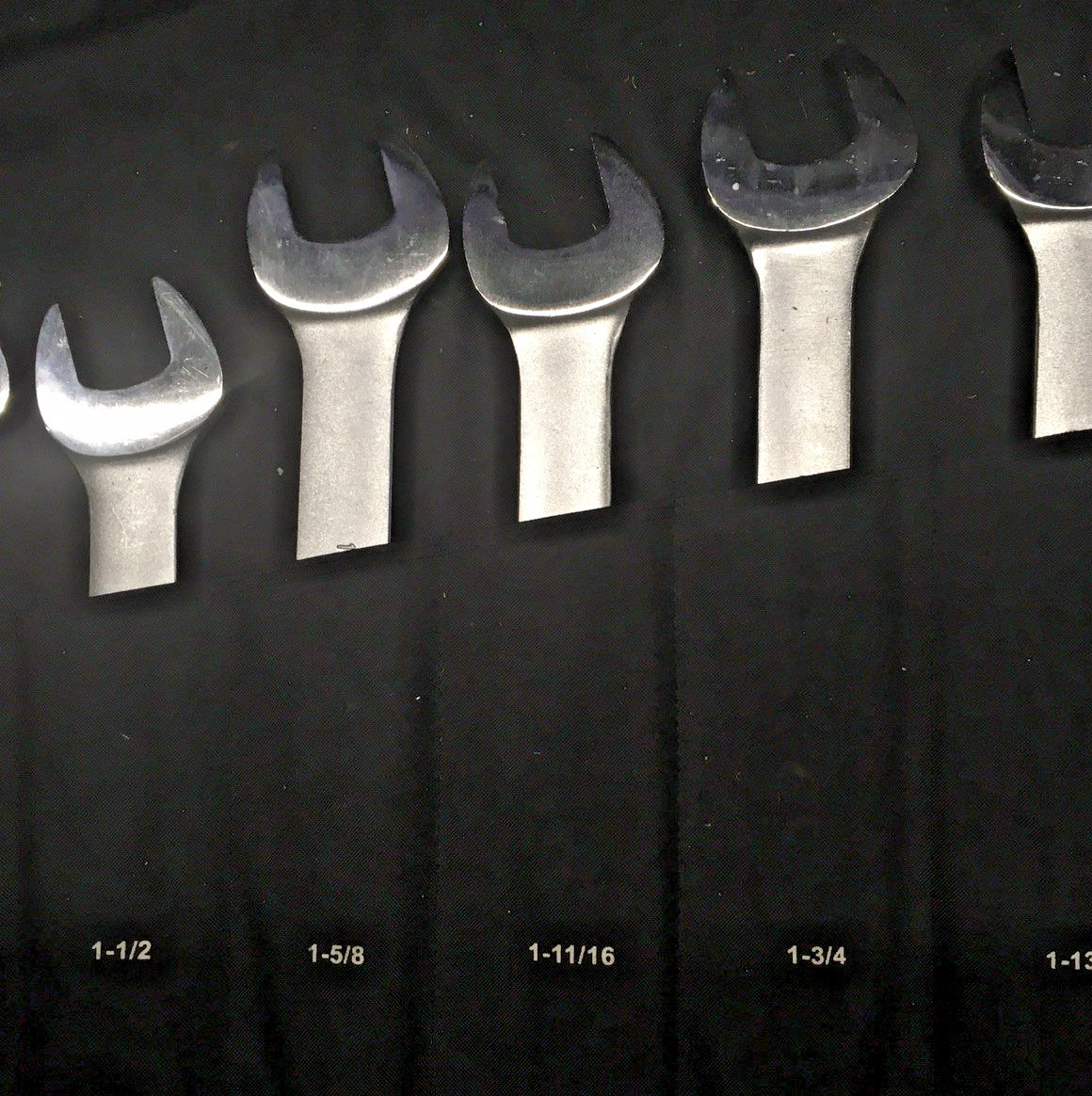 Westward 54DG02 Ratcheting Wrenches Set of 10 20″-26″ w/ Canvas Storage Bag