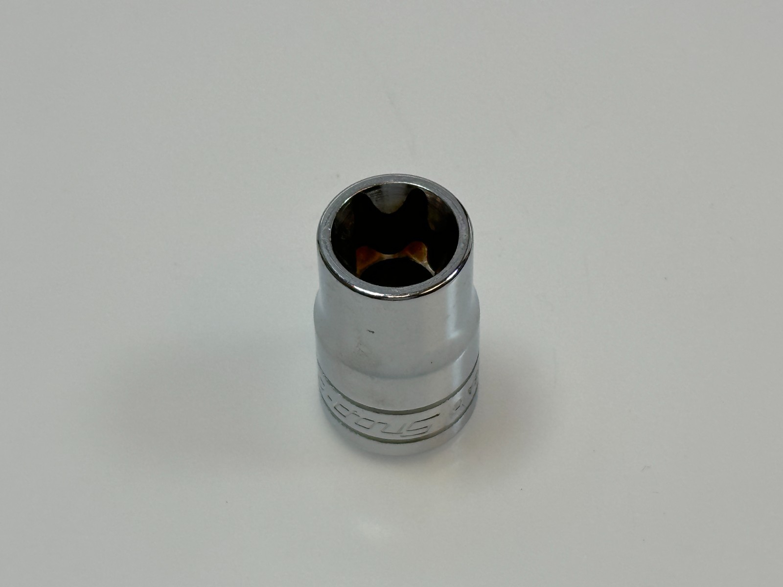 🇺🇸 Snap On Tools USA 1/2 Drive E18 Chrome Shallow Inverted Torx Socket SLE180A