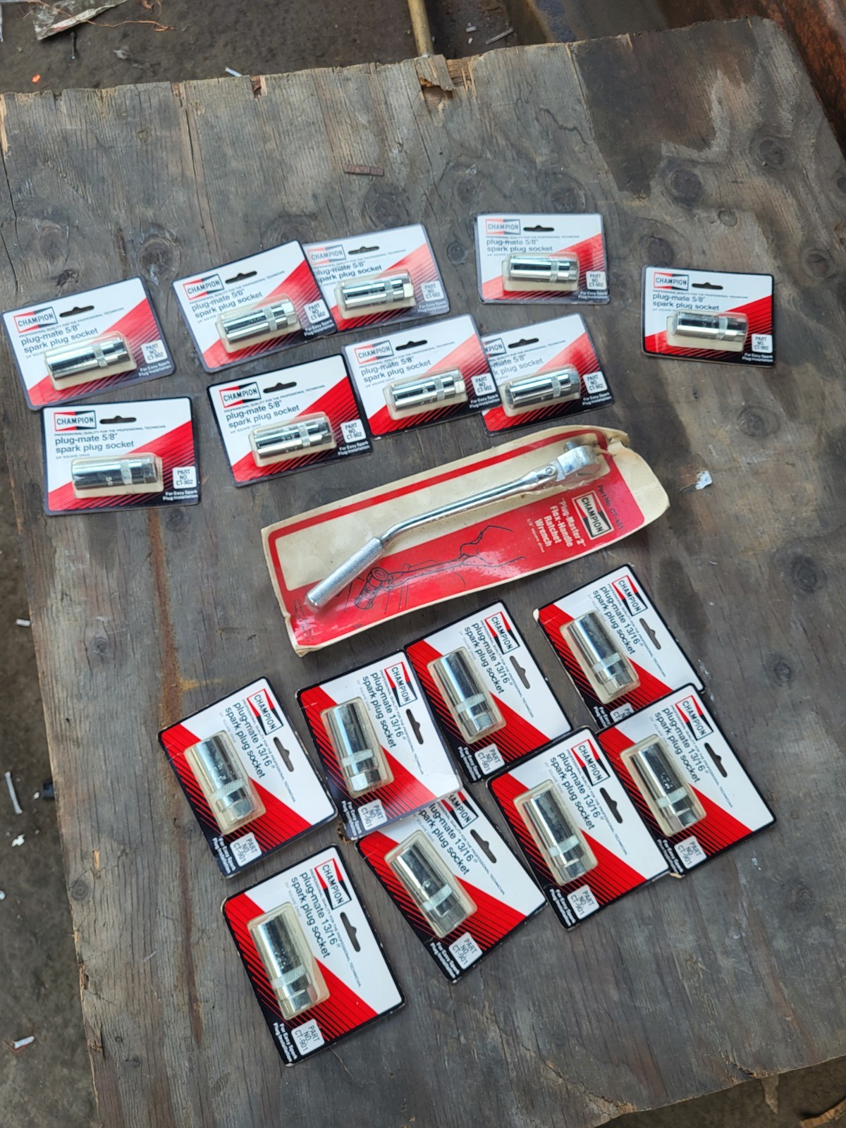 Vintage Champion Plug Master And 8 Plug-mate 13/26 & 9 5/8, FREE SHIPPING