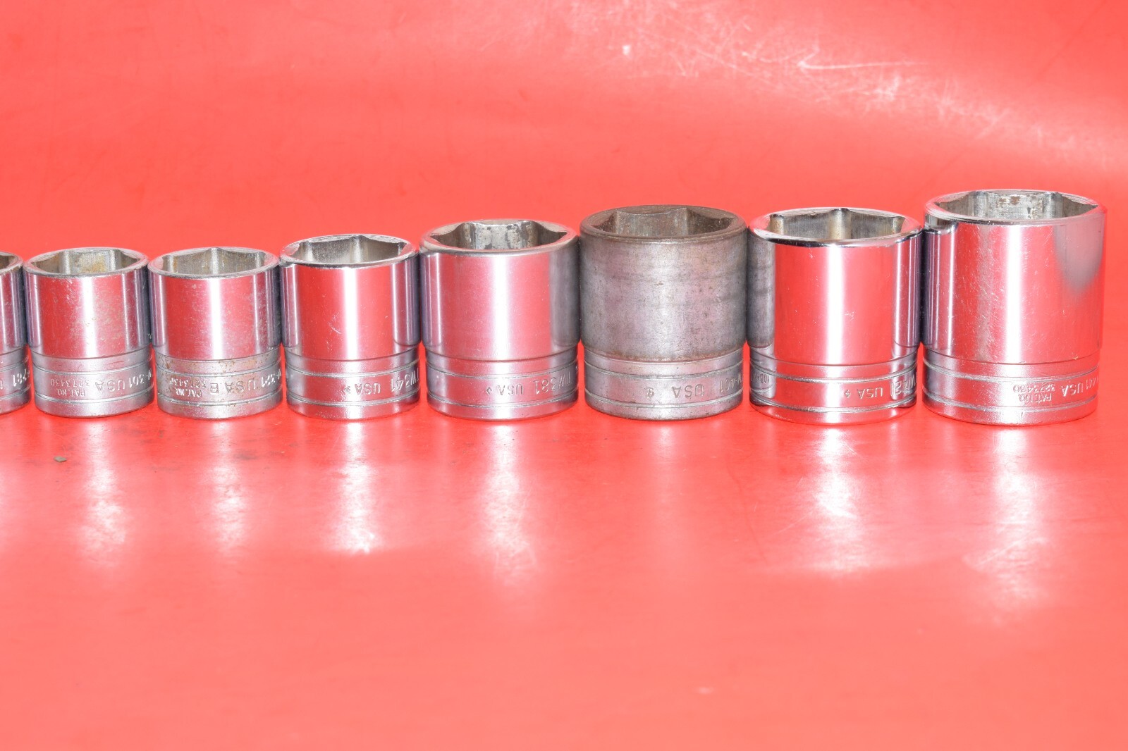 Snap-On 1/2″ Drive 16 PIECE SAE 3/8″ – 1-3/8″ Shallow 6-POINT Flank Socket Set