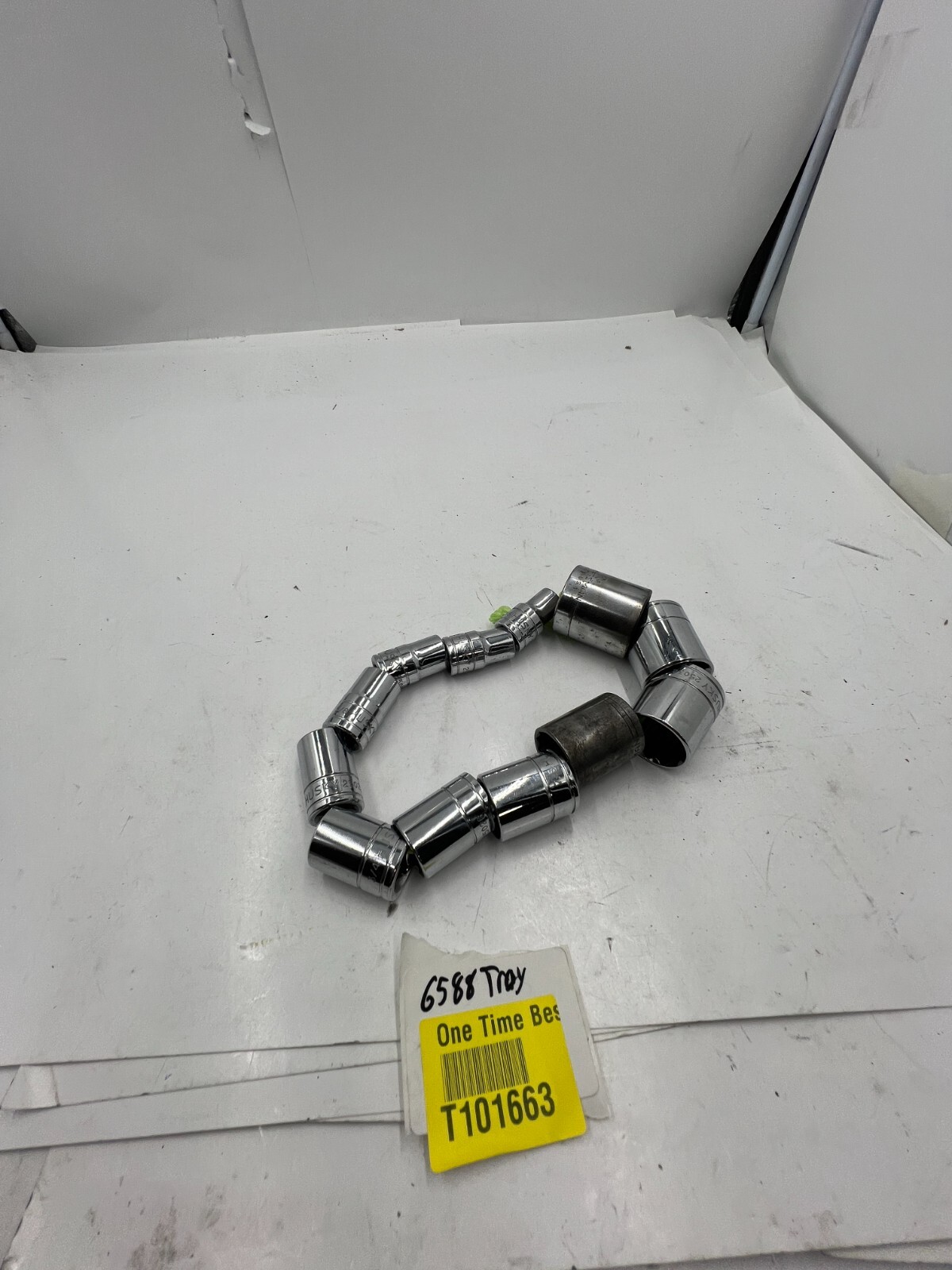 Husky Socket 13/16″ 3/4″ 11/16″ 5/8″ 9/16″ 1/2″ 7/16″ 1-1/16″ 7/8″ 12 Piece