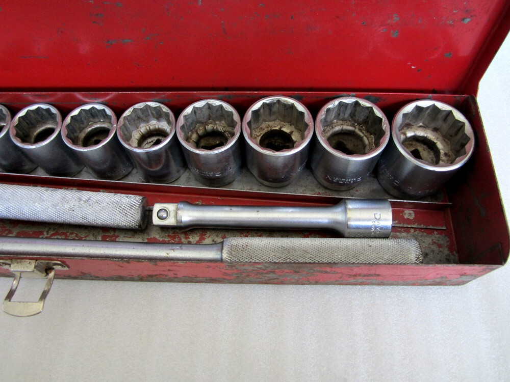 Vintage Dayton 1/2″ Drive 16pc SAE Socket Set Ratchet Breaker Bar Made in USA