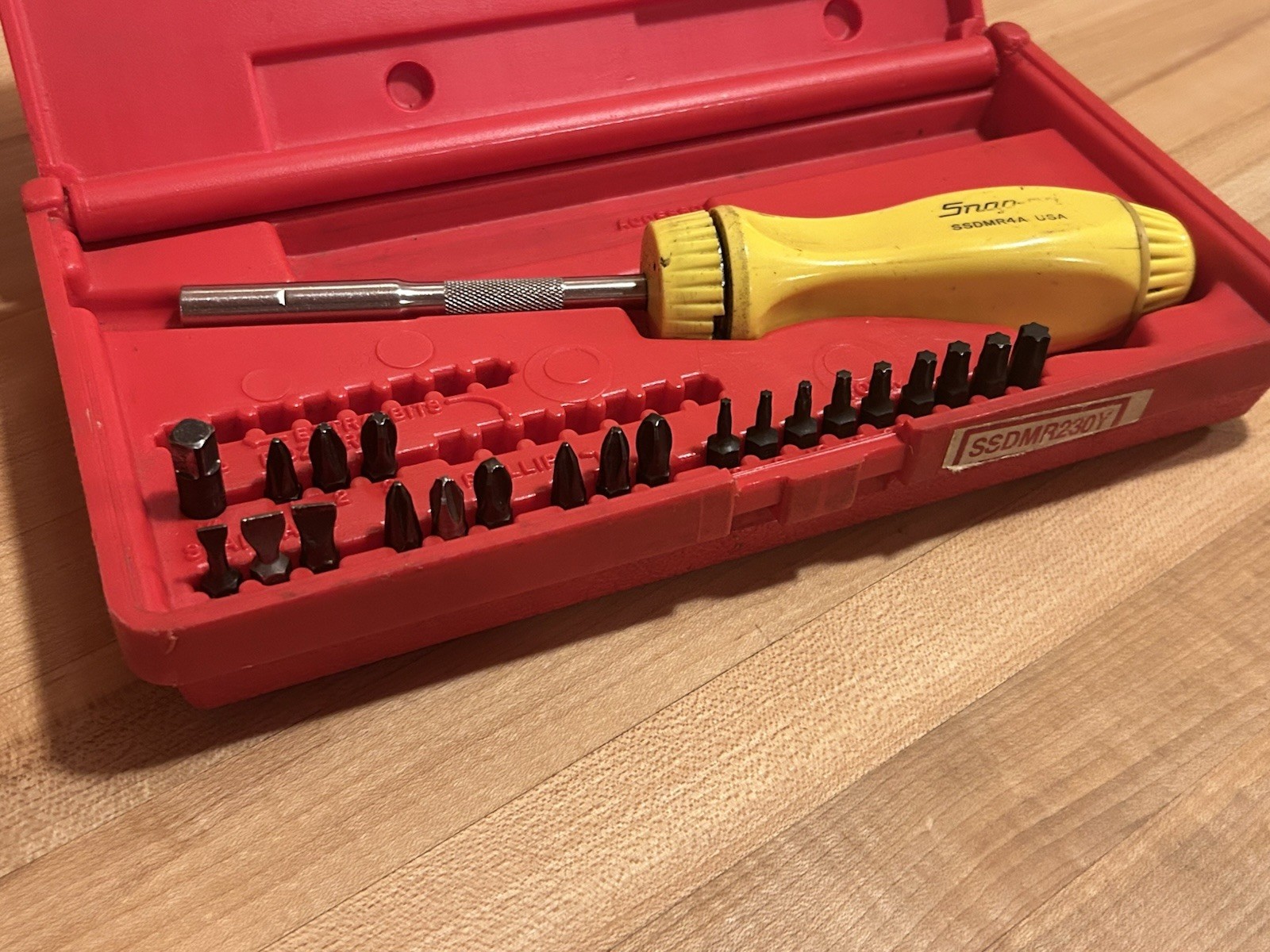 Snap-on Tools | 1990s SSDMR230Y Yellow Ratcheting Screwdriver Set + PB55 Case