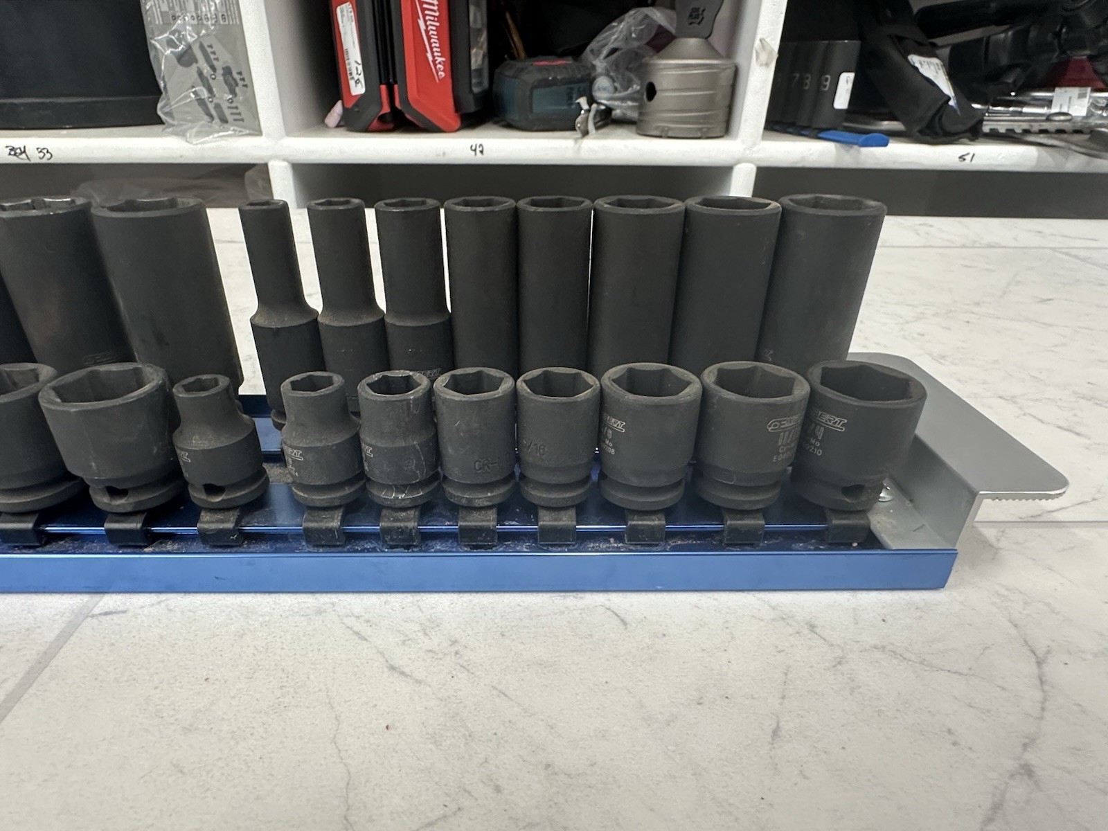 EXPERT 42 PIECE DRIVE SOCKET SET 8MM TO 19 MM DP 5/16 TO 3/4 DP 5/16-3/4 SHALLO