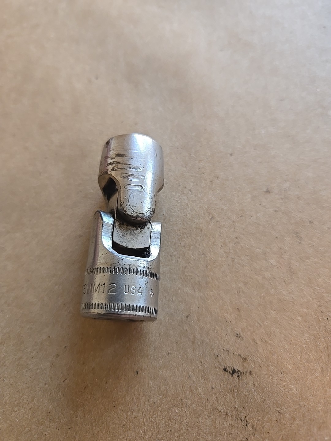 Snap On 3/8″ Drive 12MM 6PT Metric Chrome Universal Swivel Socket FSUM12