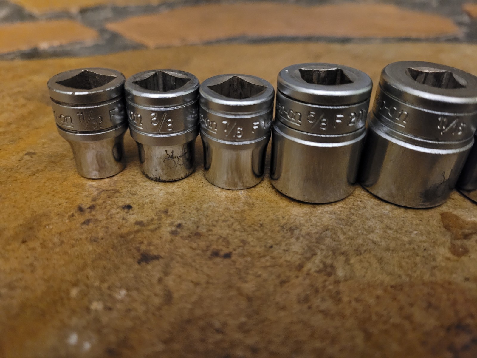 Snap-On 3/8″ Drive SAE 8pc Shallow 12pt Chrome Socket Set – 11/32″ to 15/16″