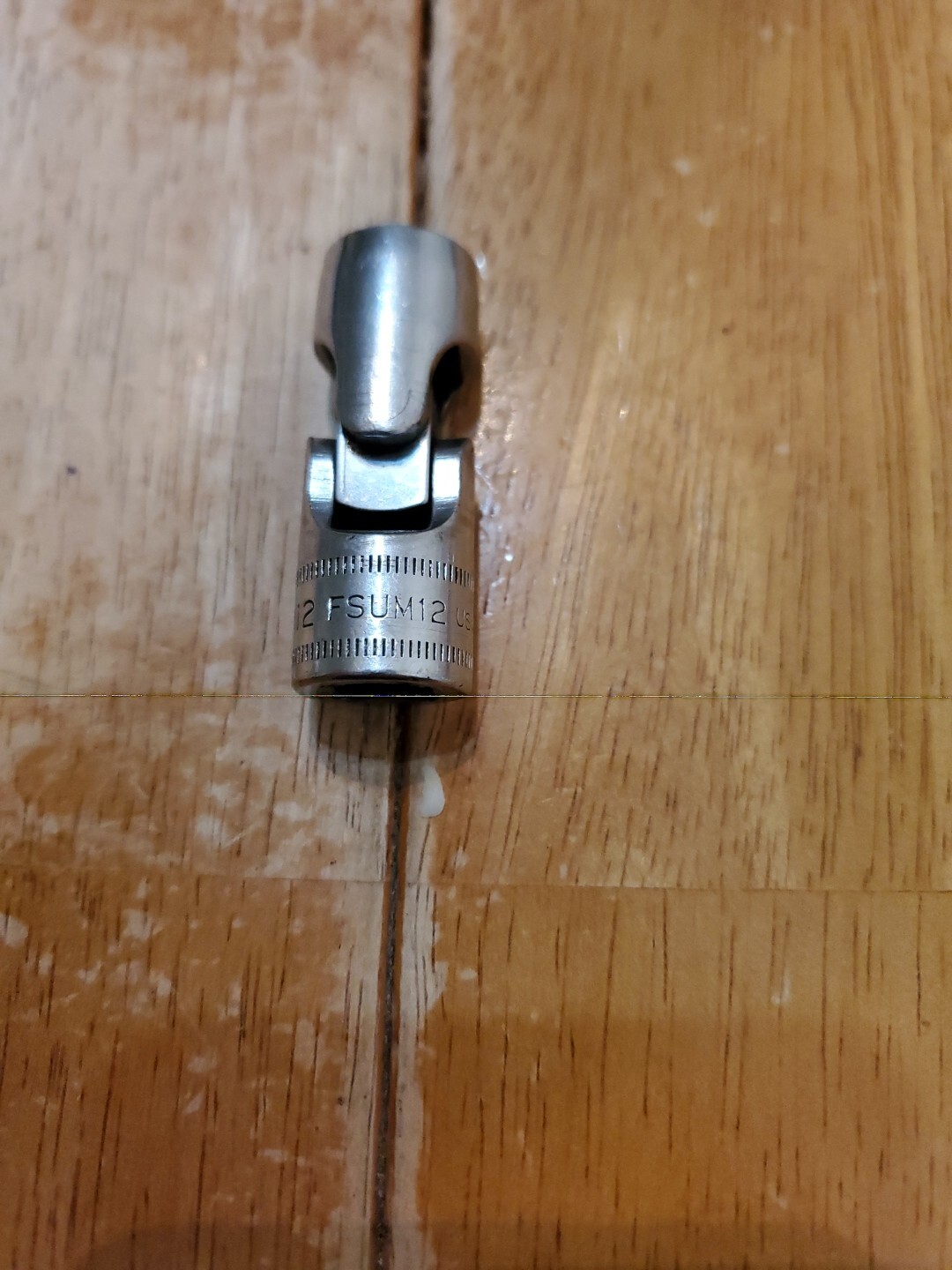 Snap On 3/8″ Drive 12MM 6PT Chrome Swivel Socket FSUM12
