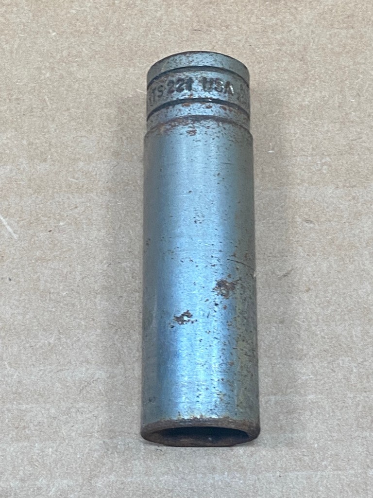VINTAGE Snap-on Tools USA 1/2″ Drive 11/16″ SAE Deep 6 Point Chrome Socket TS221