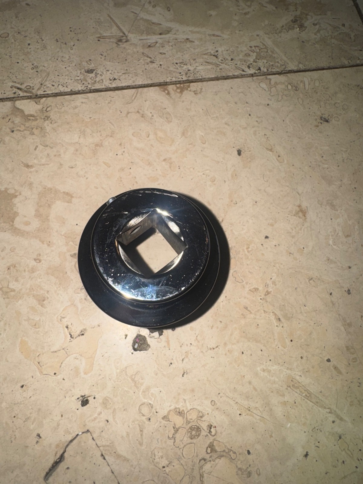 Snap-on LDH522 1 5/8” 3/4” Drive 12-Point Deep Chrome Socket Mint
