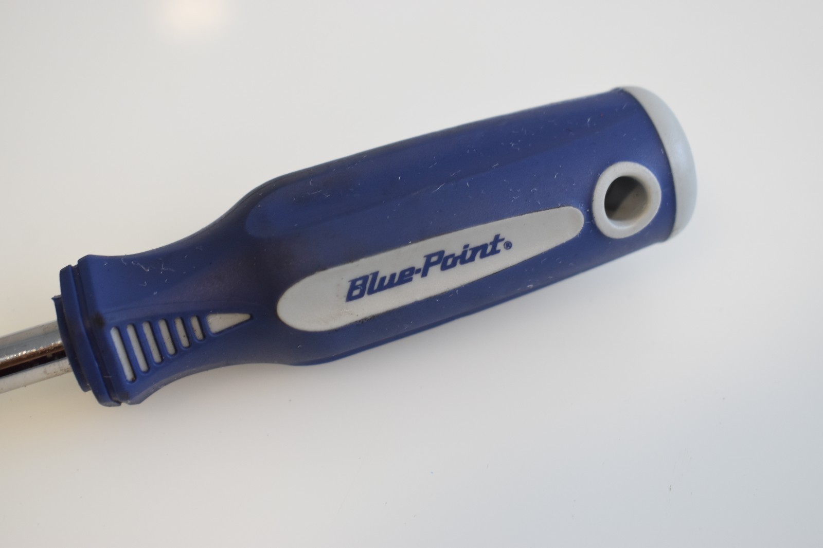Blue Point Tools BLPCGHD146 1/4″ Drive Spinner Nut Driver Blue Soft Grip Handle