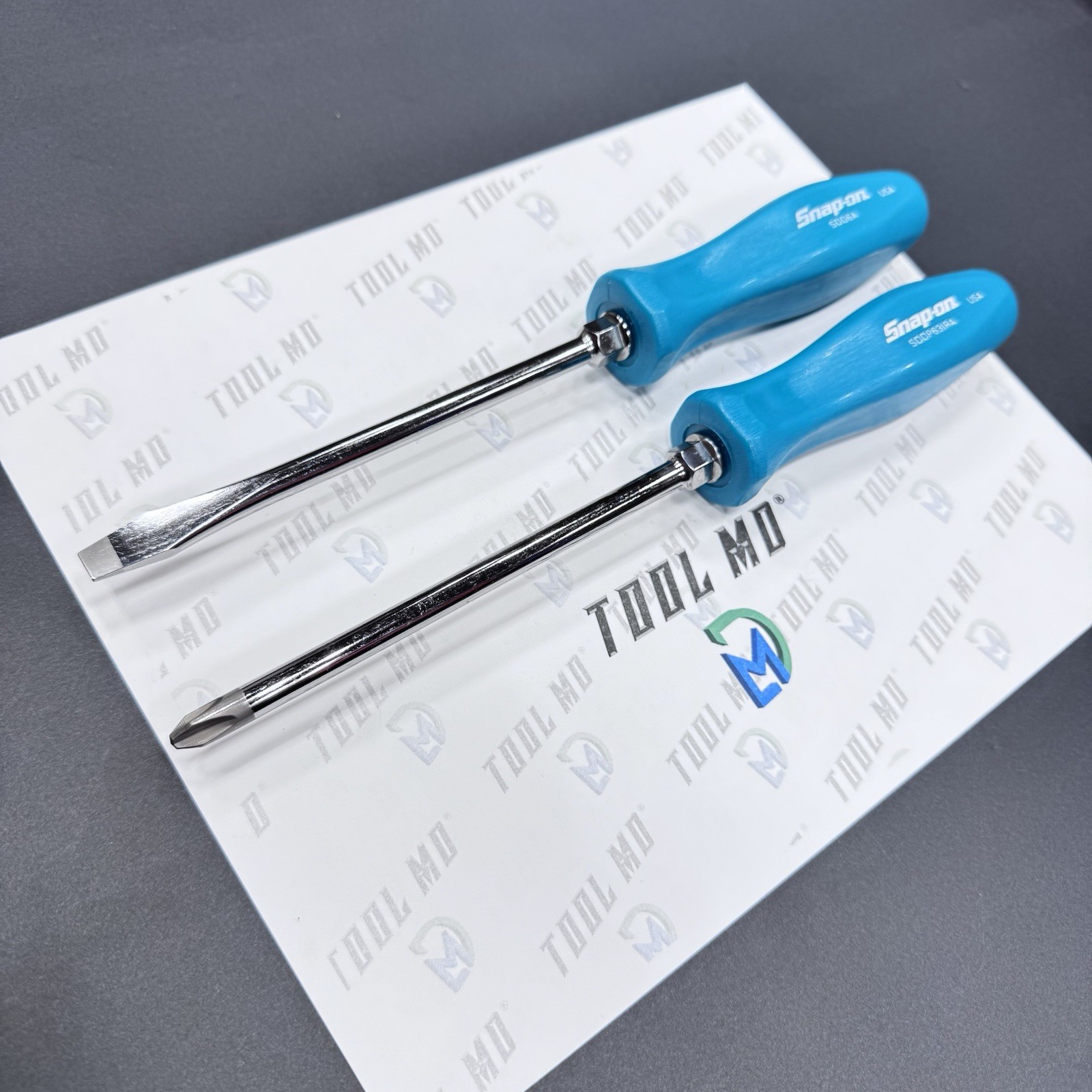 Snap-on Tools USA NEW RARE 2pc TEAL Hard Handle Screwdriver Lot SDD6A SDDP63IRA