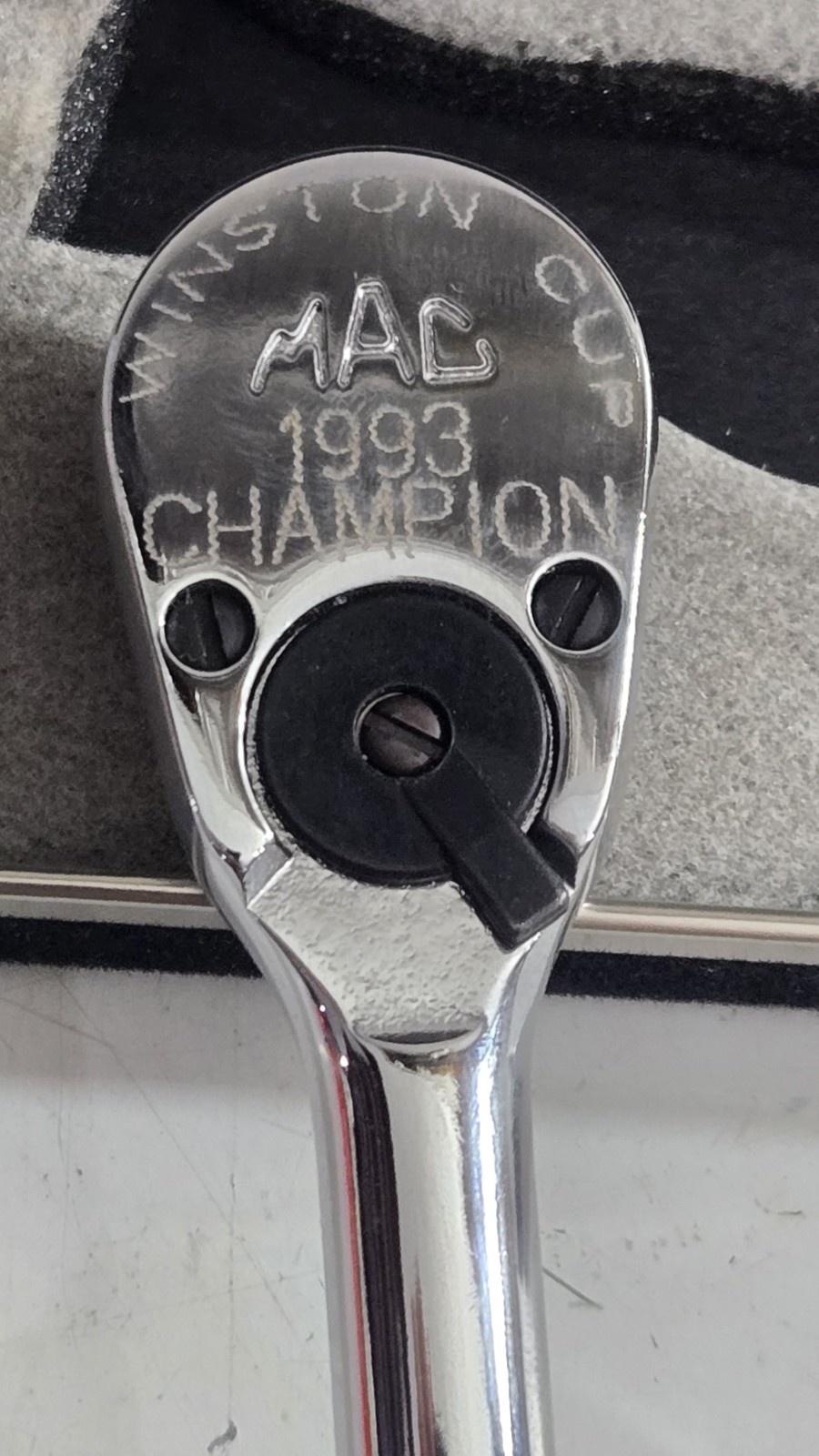 MAC Tools Dale Earnhardt 1993 Champion Limited Edition Ratchet 3/8″ & Knife