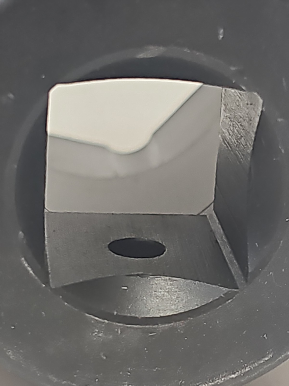 Snap-On SIM663 2-1/16″ Deep Impact Socket 1″ Drive 6-Point Flank Drive USA New