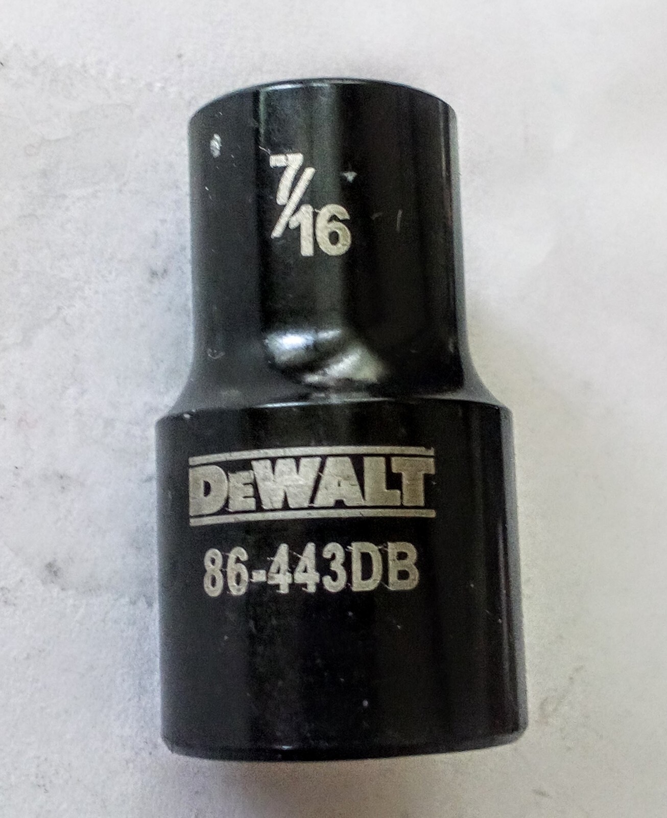 DeWalt 7/16″ x 1/2 » Dr Black Chrome Socket – 86-443DB – 6 Pt Free Shipping