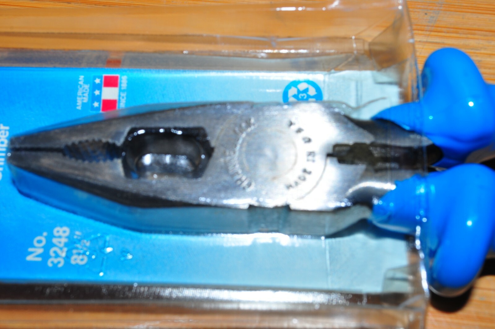 CHANNELLOCK 3248 LINEMAN’S PLIERS w/ Crimper Posi-Grip 1000V ins 8-1/2″ 216mm