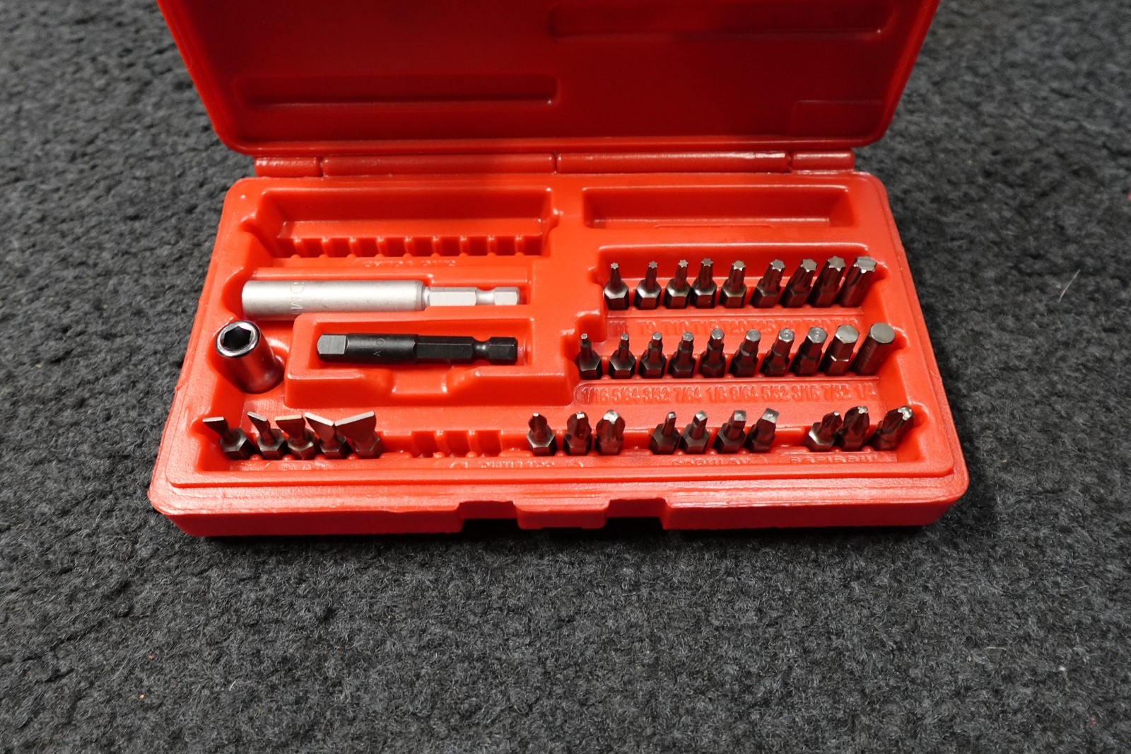 Snap On SGDMRC108A Red Ratcheting Screwdriver Set