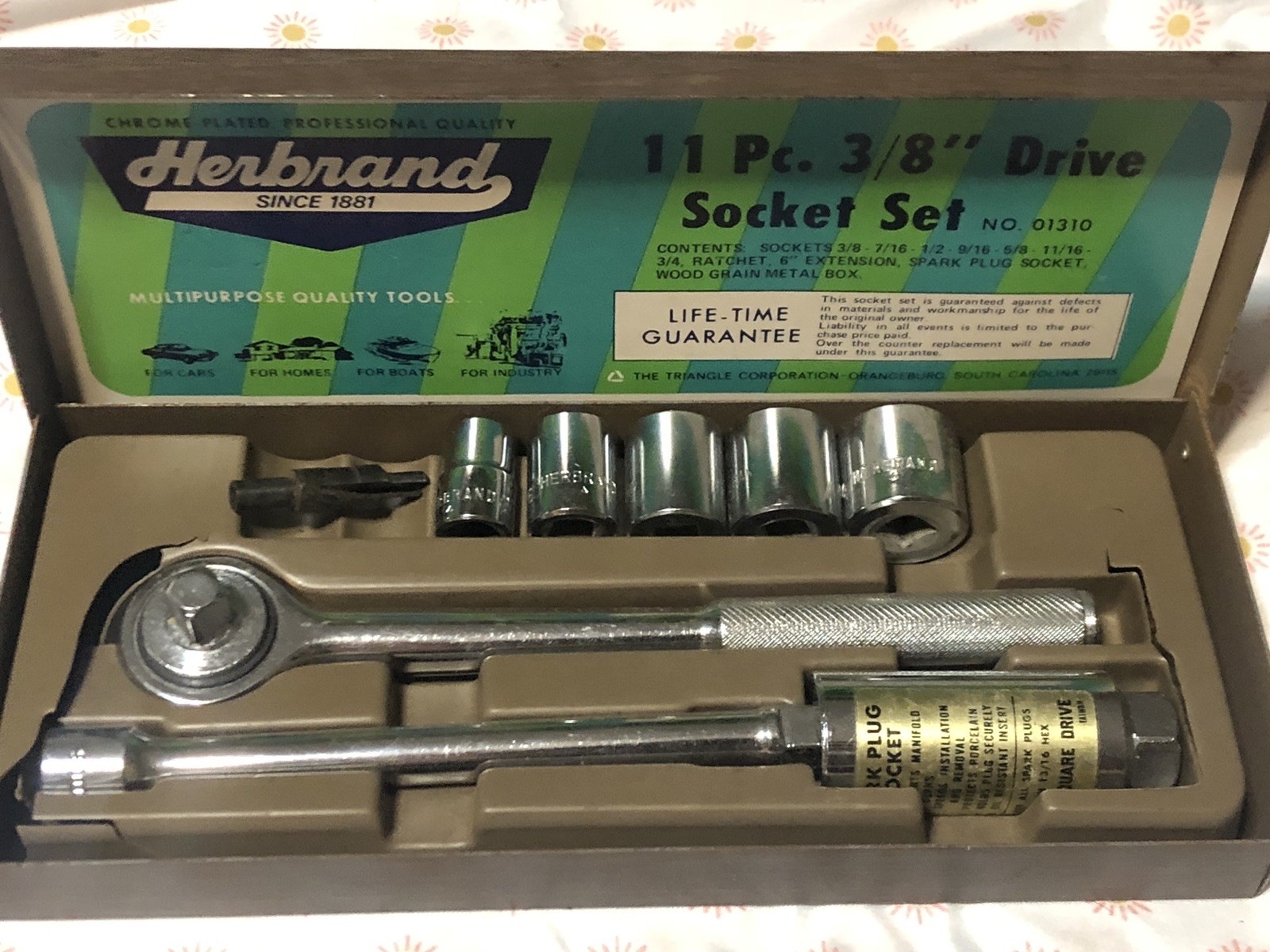 Herbrand 11-Pc 3/8″ Drive SAE Socket Set Ratchet Extension Spark Plug Metal Box