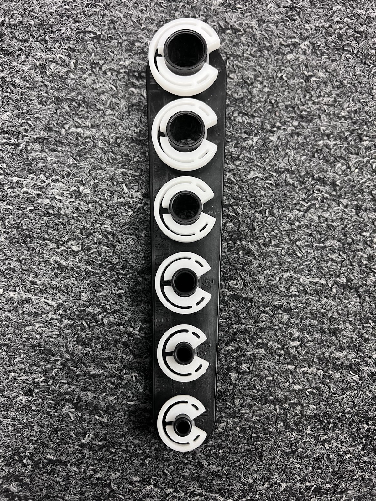 Performance Tool W83149 Universal A/C & Fuel Line Disconnect Set 6-Piece.