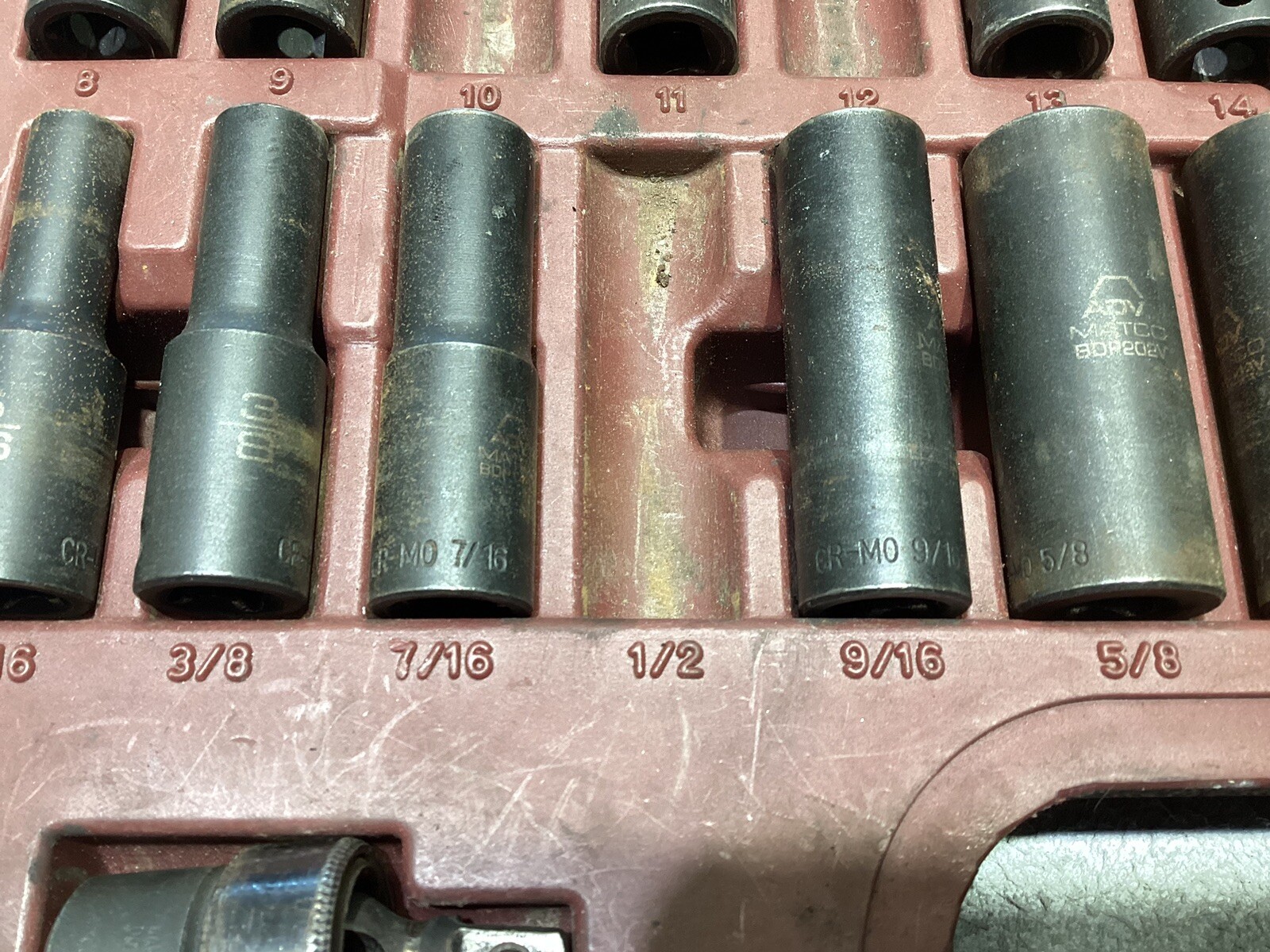 Matco SBP422V 42 Pcs SAE & Metric Impact Socket Set 3/8″ Miss 3 pcs *See Images*