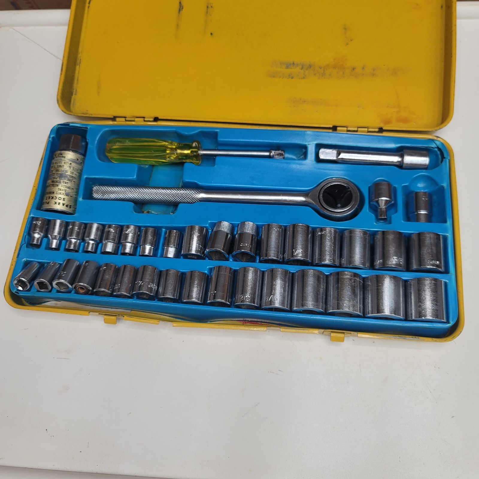 Vtg Royal Tools 40 Piece SAE & Metric Ratchet Socket Tool Set No. 275 Japan 1978