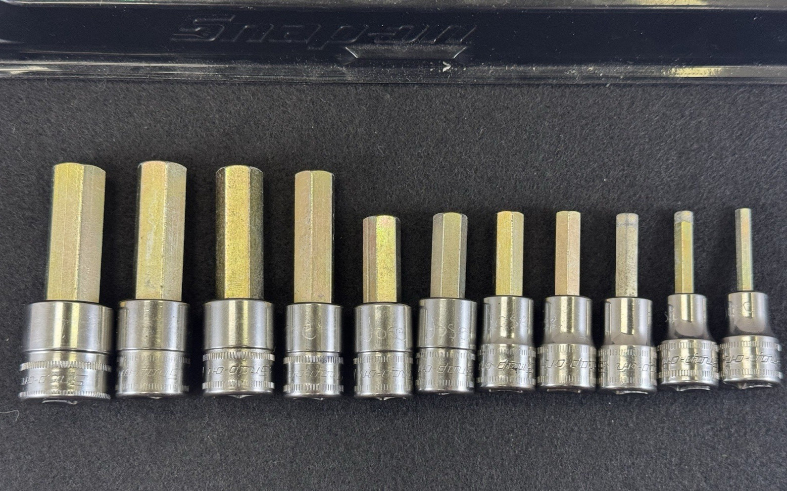 Snap-On 11 pc 3/8″ Drive Metric Standard Hex Bit Socket Set (4-14 mm) 211EFAMY