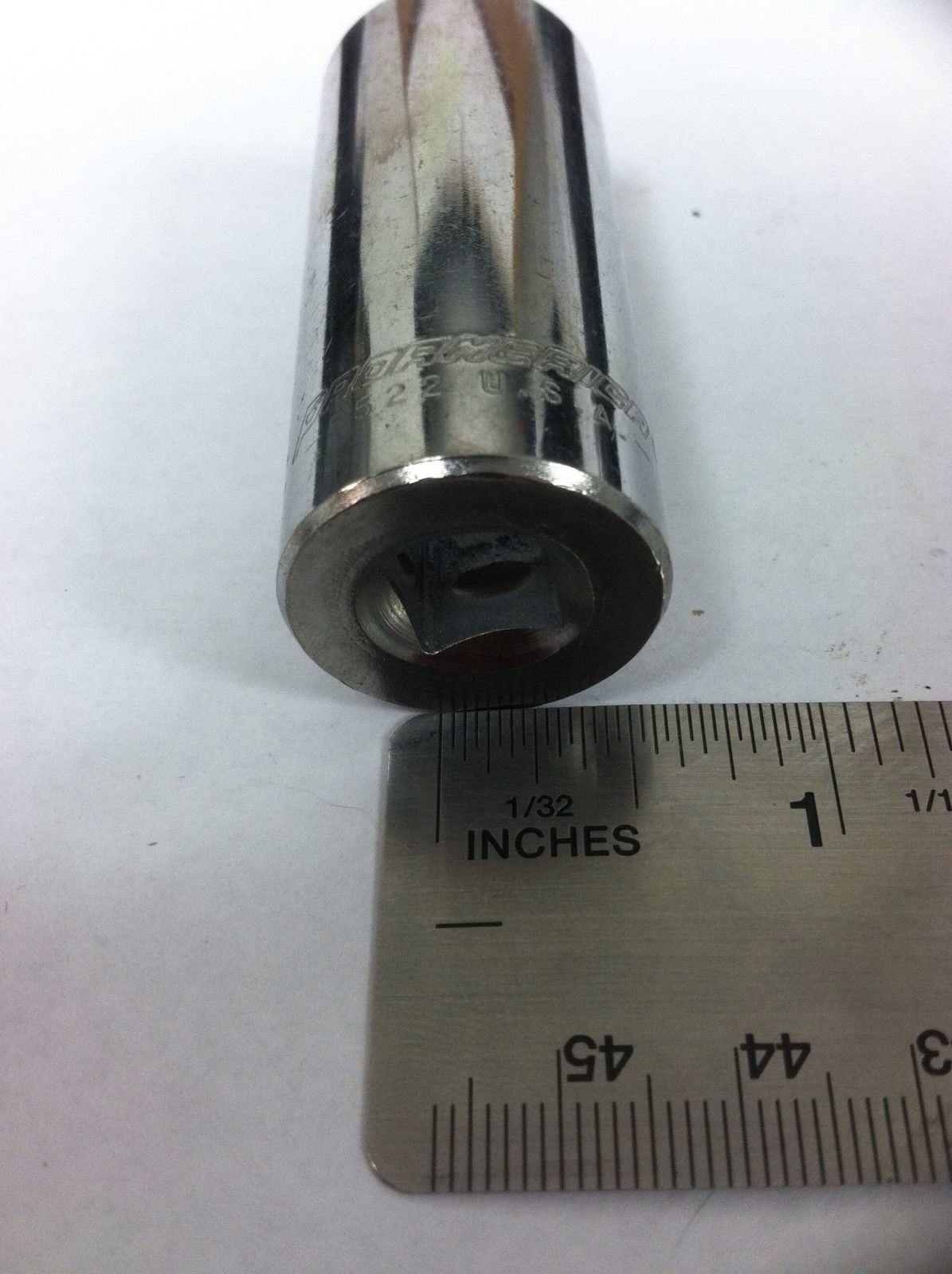 PRO AMERICA 11/16″ 12-point Shallow Socket – 3/8″ Drive