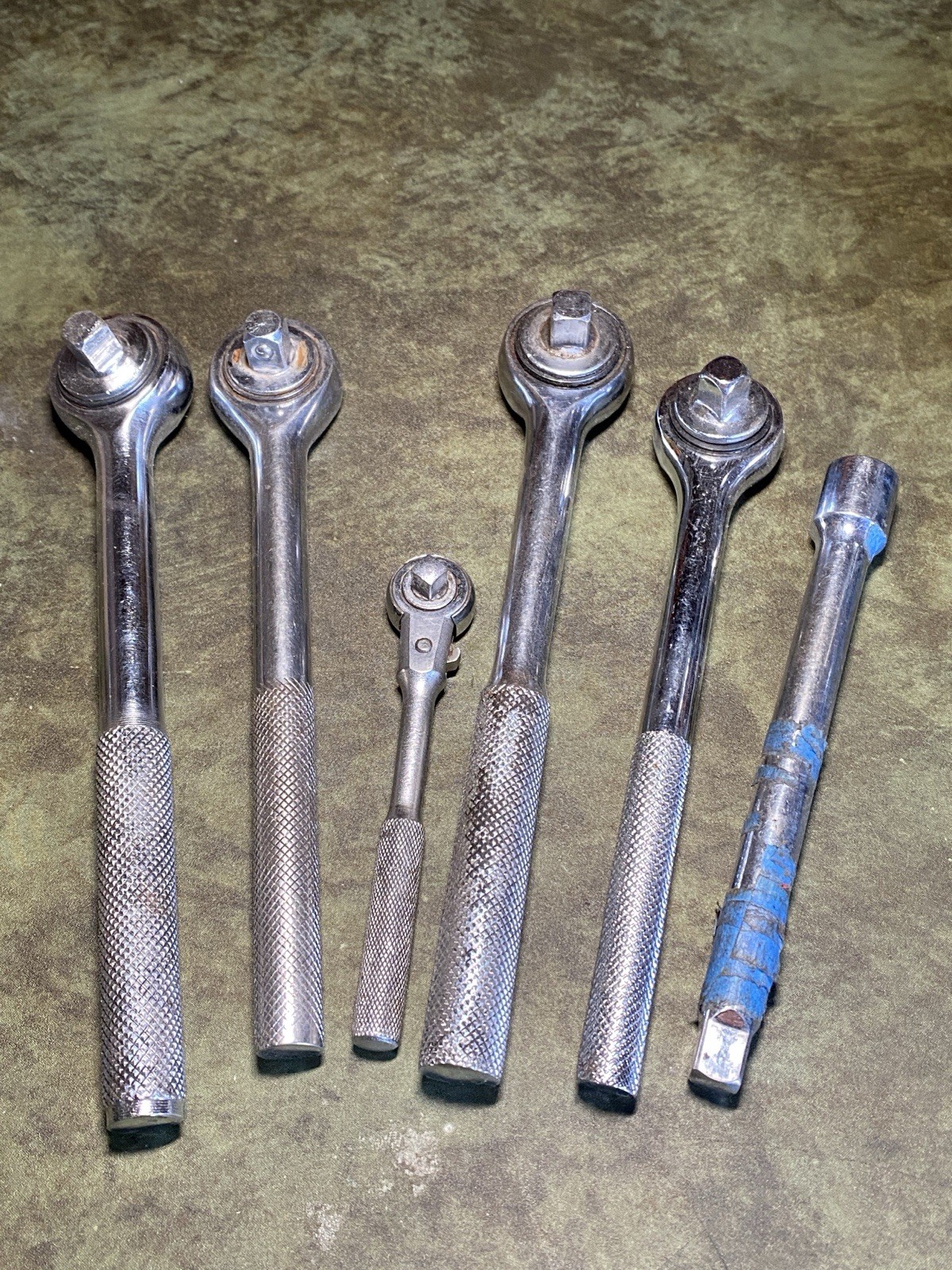 5 Socket Wrenches & Extension