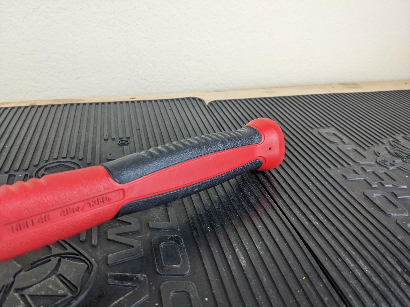 #as022 Snap-On HBFE48 Dead Blow 48-Ounce Soft Grip Hammer RED