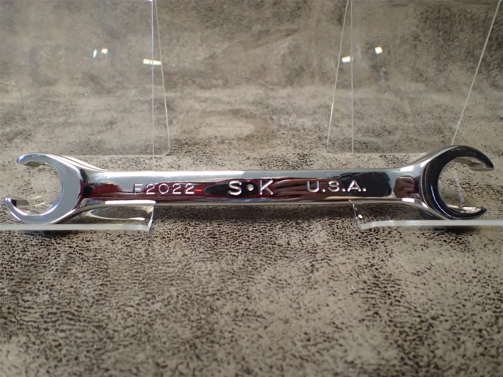 SK Tools F2022 5/8″ x 11/16″ x 7″ 6-Point SuperKrome SAE Flare Nut Wrench (BN18)
