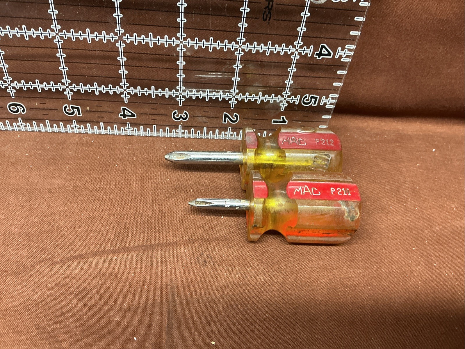 🇺🇸 VTG MAC Tools P211 & P212 Phillips Tip Screwdriver Amber Red Stubby