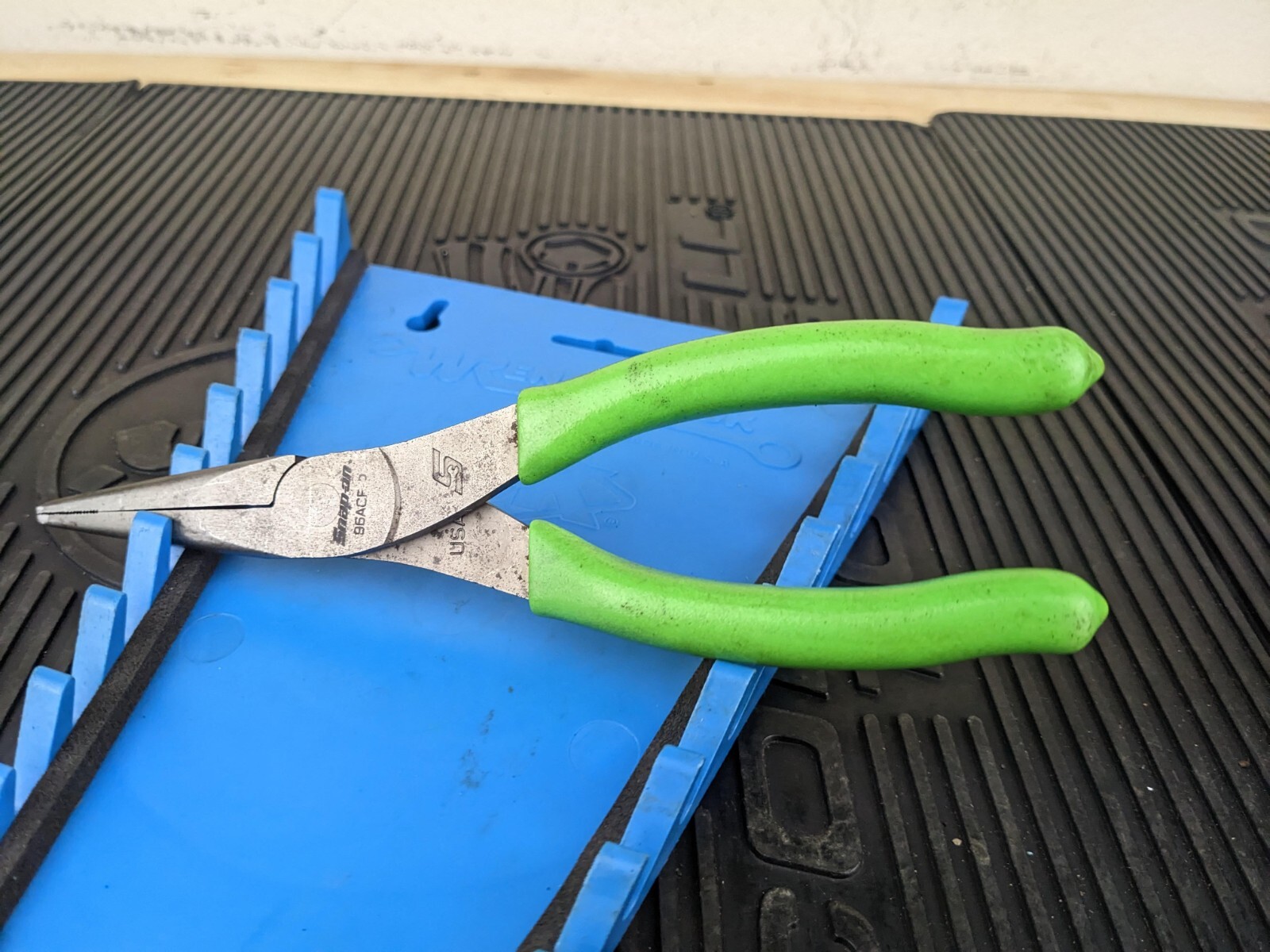 #bd473 Snap On 96ACF – 8″ Talon Grip™ GREEN NEEDLE Nose Pliers