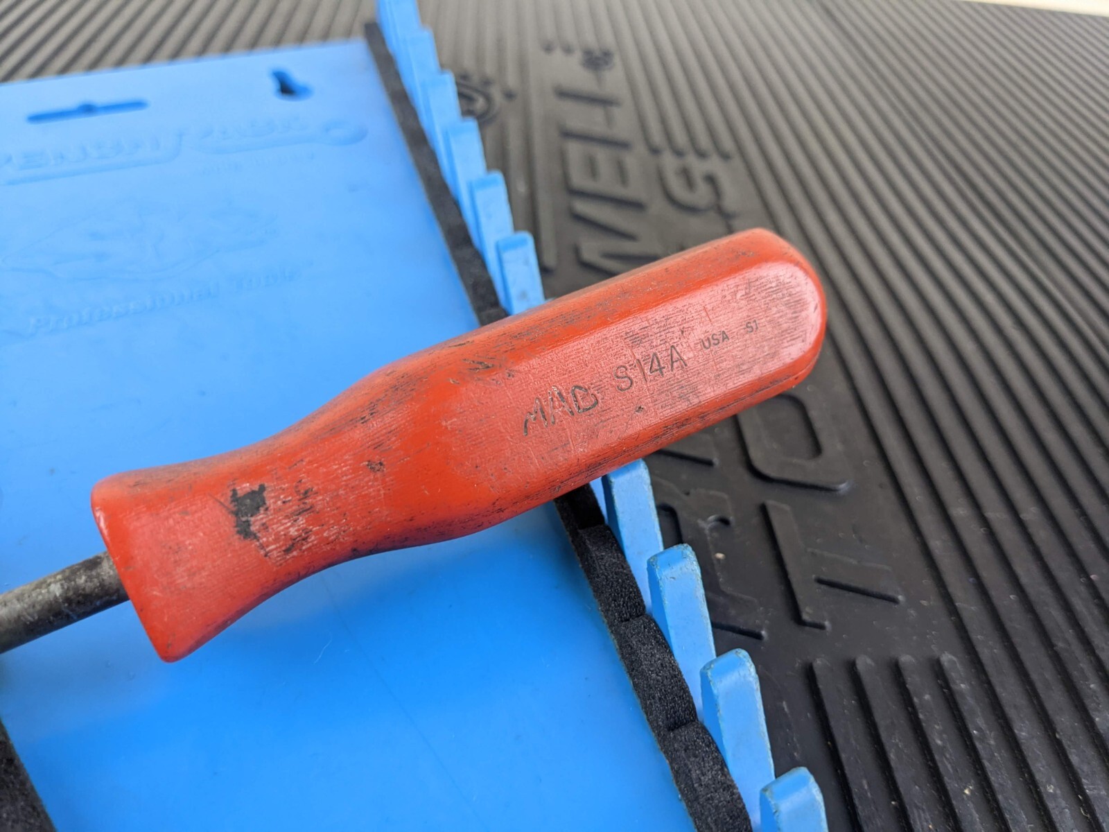 #at827 MAC Tools USA S14A Brake Spring Retainer Tool Solid Red Classic Handle