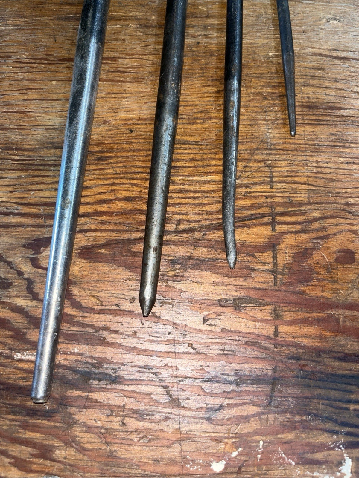 Snap-on PBS704 4 pc Prybar Set (6-20″) Lady foot Rolling Head Pry Bar Set