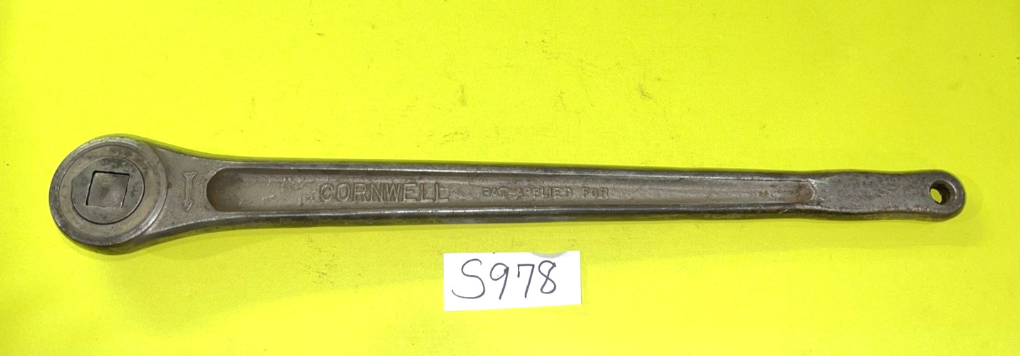 CORNWELL TOOLS VINTAGE 3/4 DRIVE RATCHET 20 INCH HAS ON OFF PUSH TYPE NUB