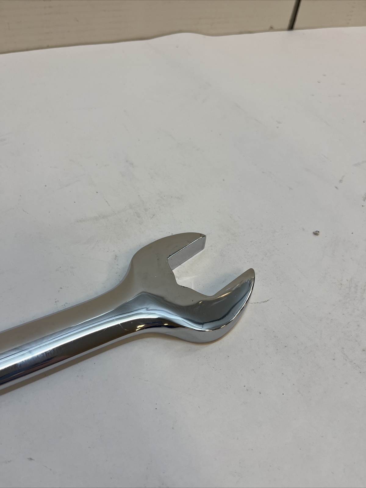 URREA 12-Point Combination Wrench – 1-11/16″ Mechanics Tool with Hot Drop