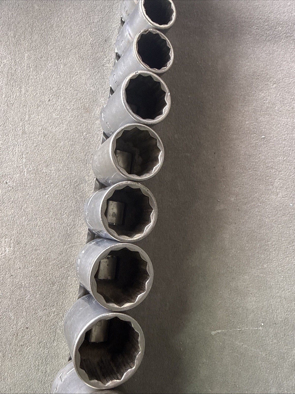 Craftsman USA 14-Piece 14 Piece Drive Socket Set with Socket Holder
