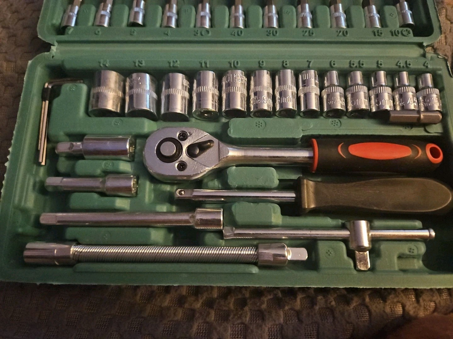 Unbranded, 46 Piece Socket Set, Open Box, Carrying Case Green