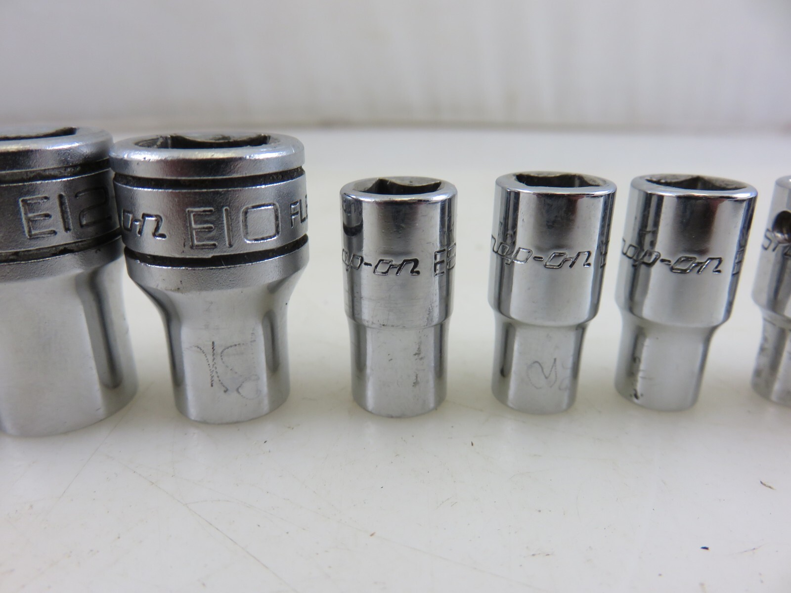 Snap-On 210AFLEY Inverted Torx Shallow Socket Set E4-E18 10pc Set 1/4″ & 3/8″ Dr