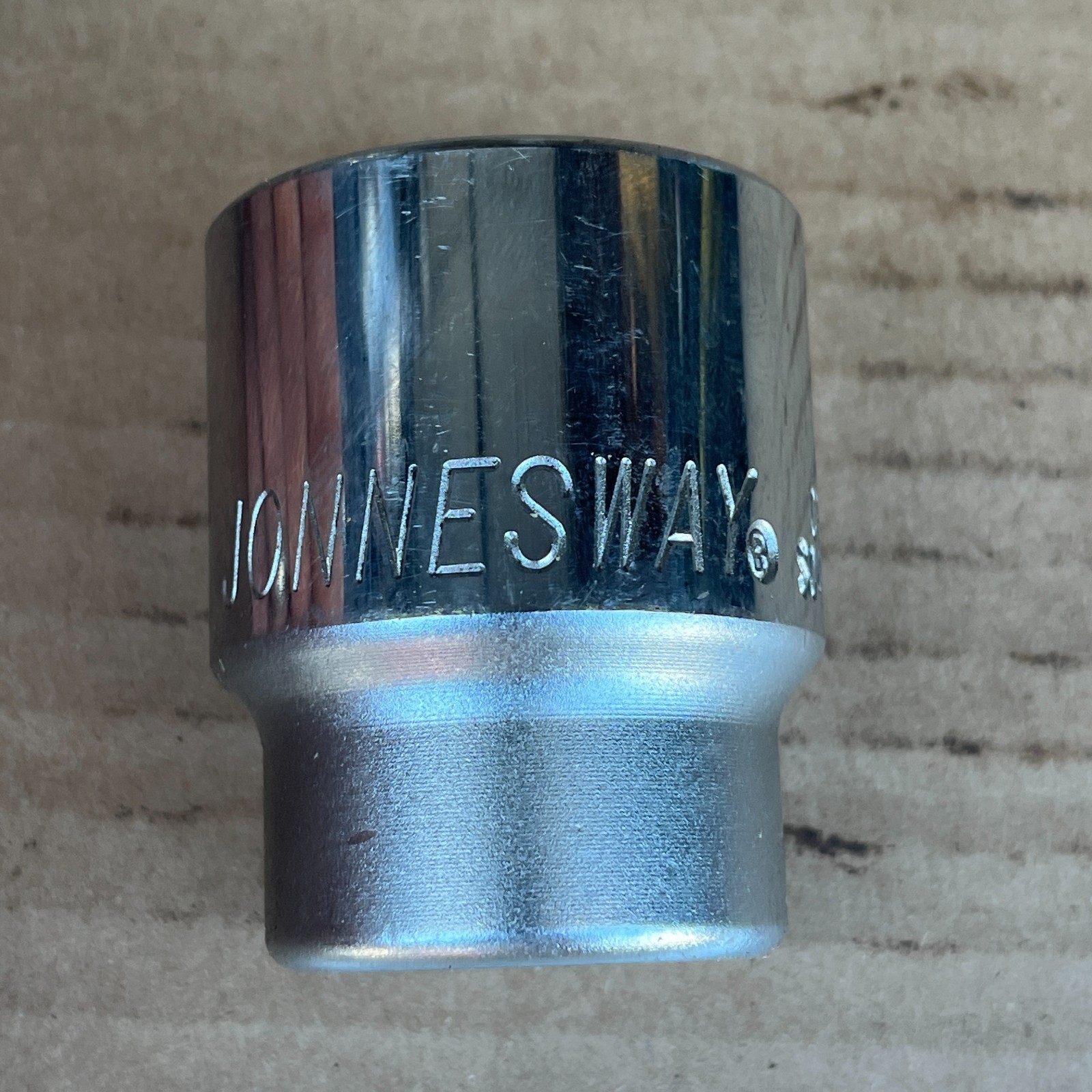 Jonnesway Tools 1-5/16″ Shallow Chrome 3/4″ Drive 12pt Socket SO4H6433