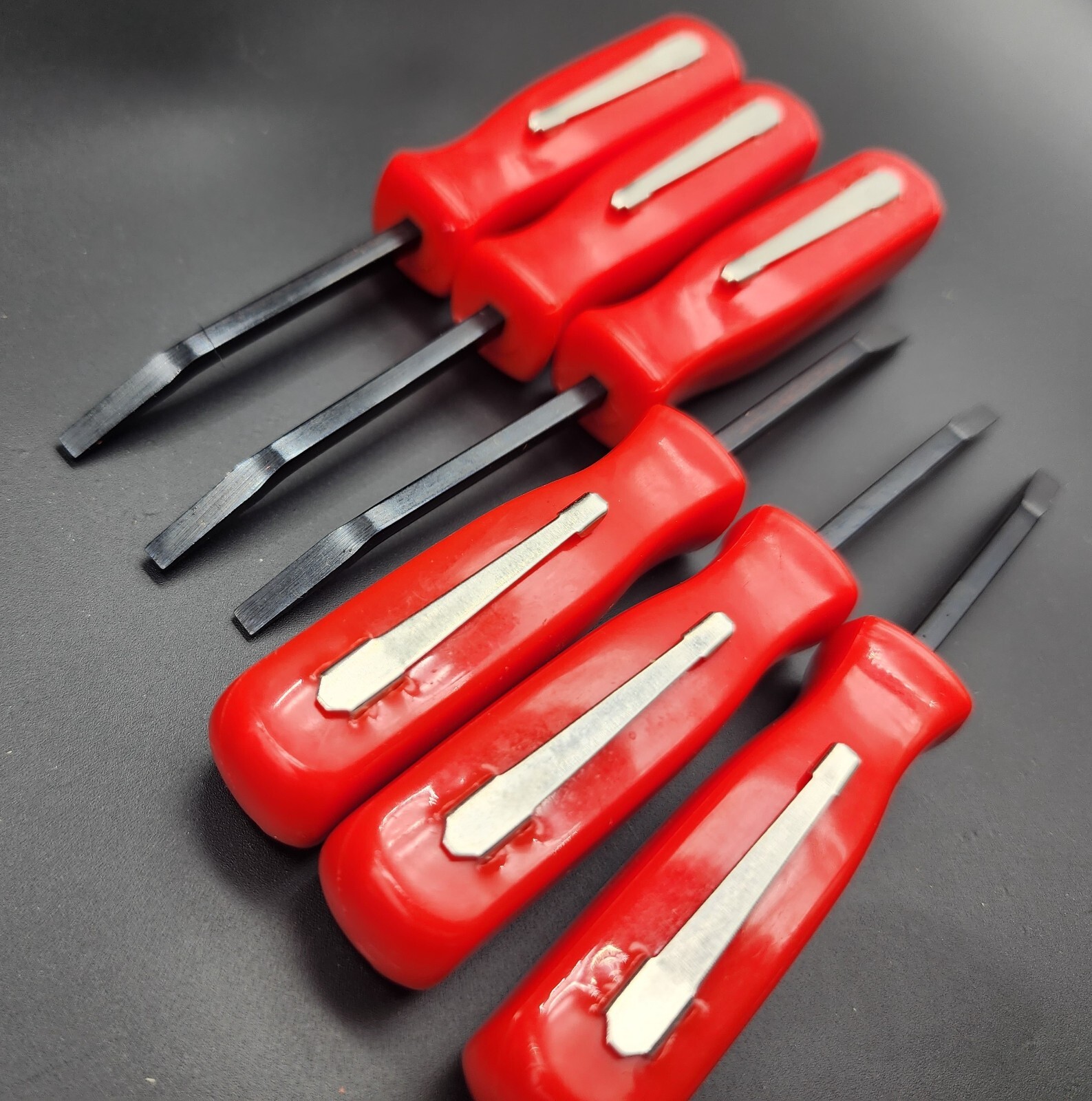 🔴 Rev Up Your Automotive Arsenal with the 6-Piece Red Pocket Prybar Set! 🚗🔧