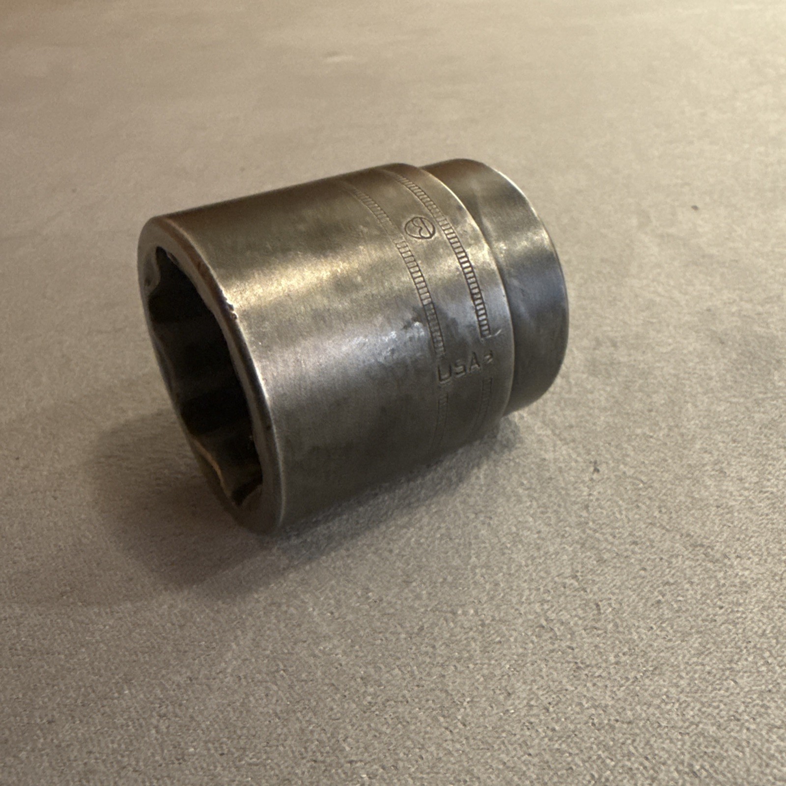 Snap-on Tools USA 1/2″ Drive 34mm Metric 6pt Shallow Impact Socket IMM340