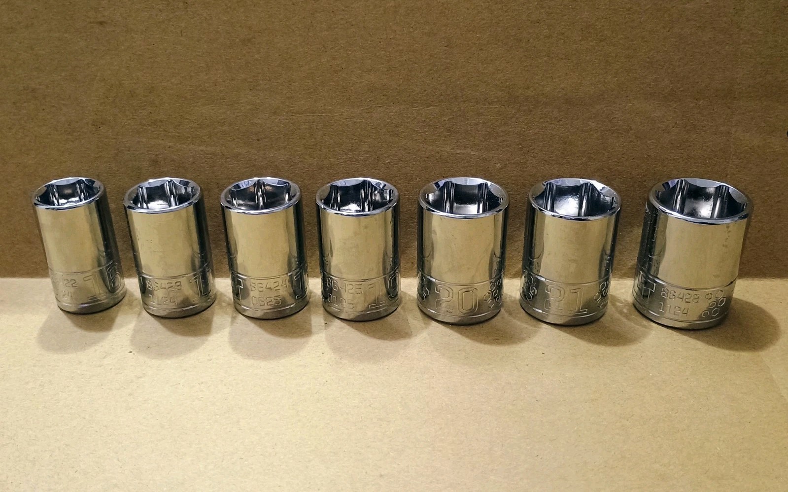 KOBALT 14 Piece METRIC and SAE Chrome 6 Point Socket Set for 1/2″ Inch Drive