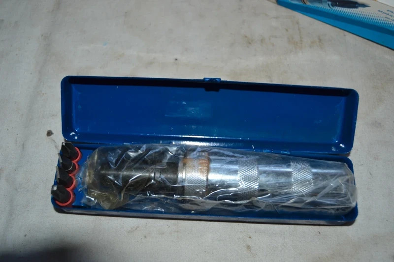 Silverline Impact Heavy duty 170mm Reversible Impact Screwdriver & 4 bits