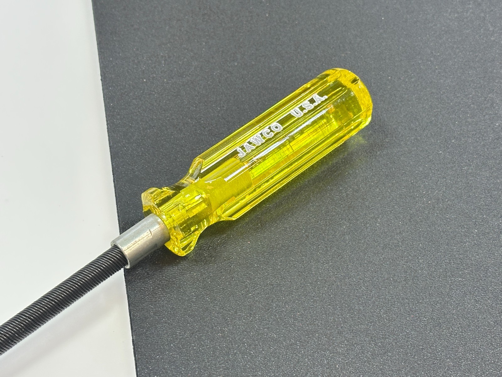NOS Jawco Tools USA Made 3/8″ Drive FLEXIBLE FLEX Spinner Handle, Amber Yellow