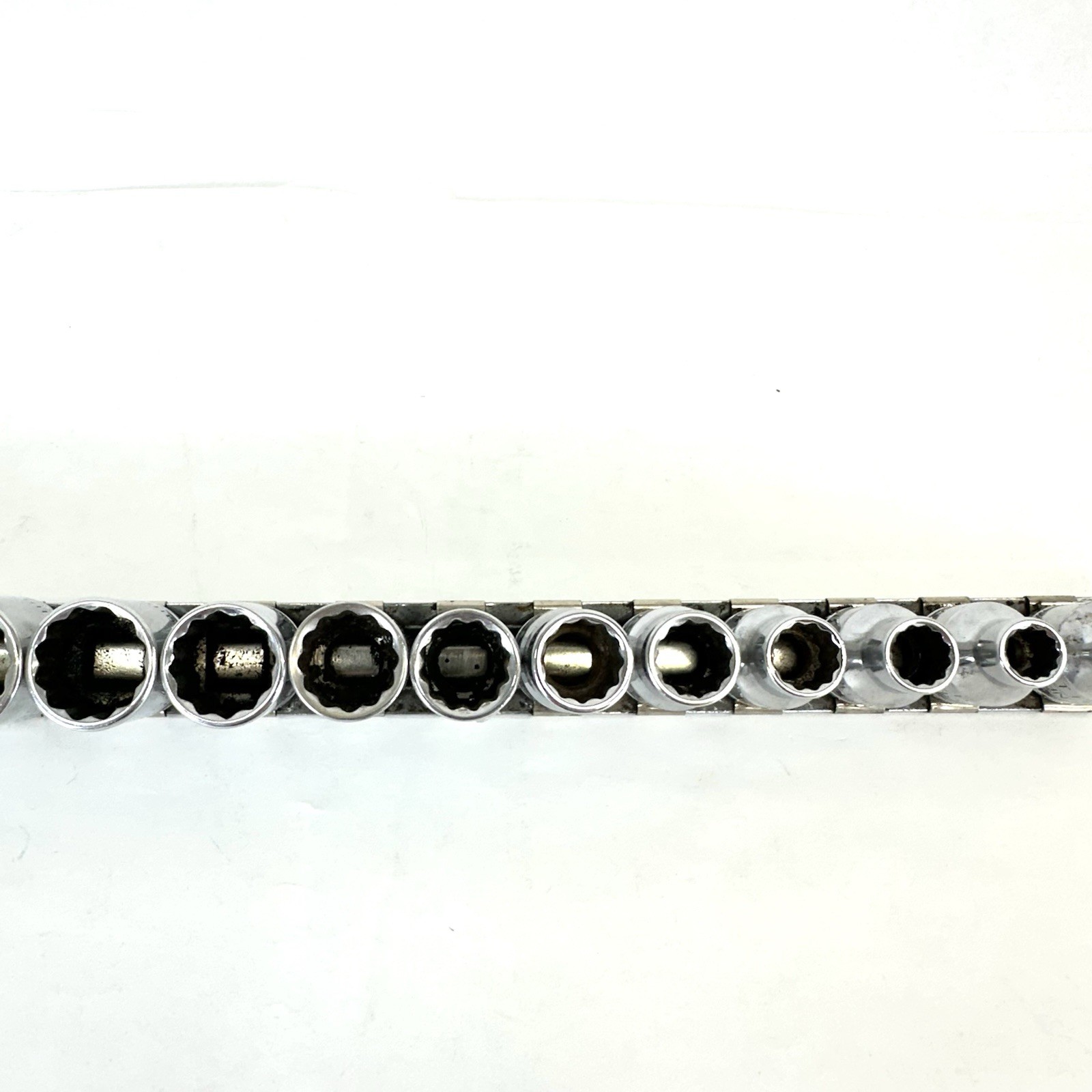 John Deere OEM 3/8-inch Drive 14 Piece Metric Socket Set 6mm-19mm